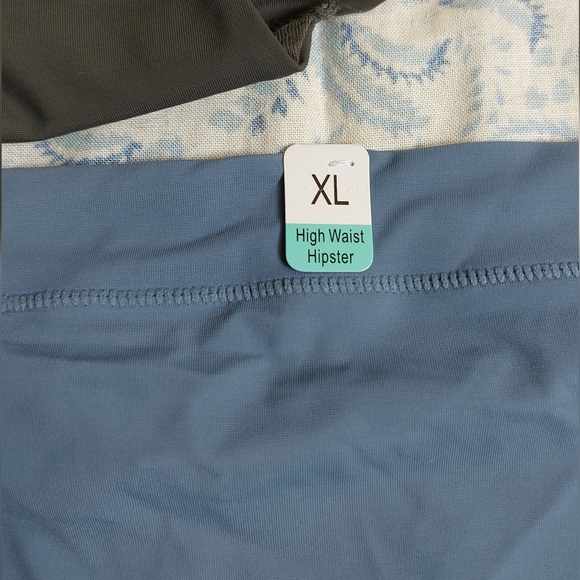 NWT 2 Pc Hipster Panty Set - Picture 3 of 6